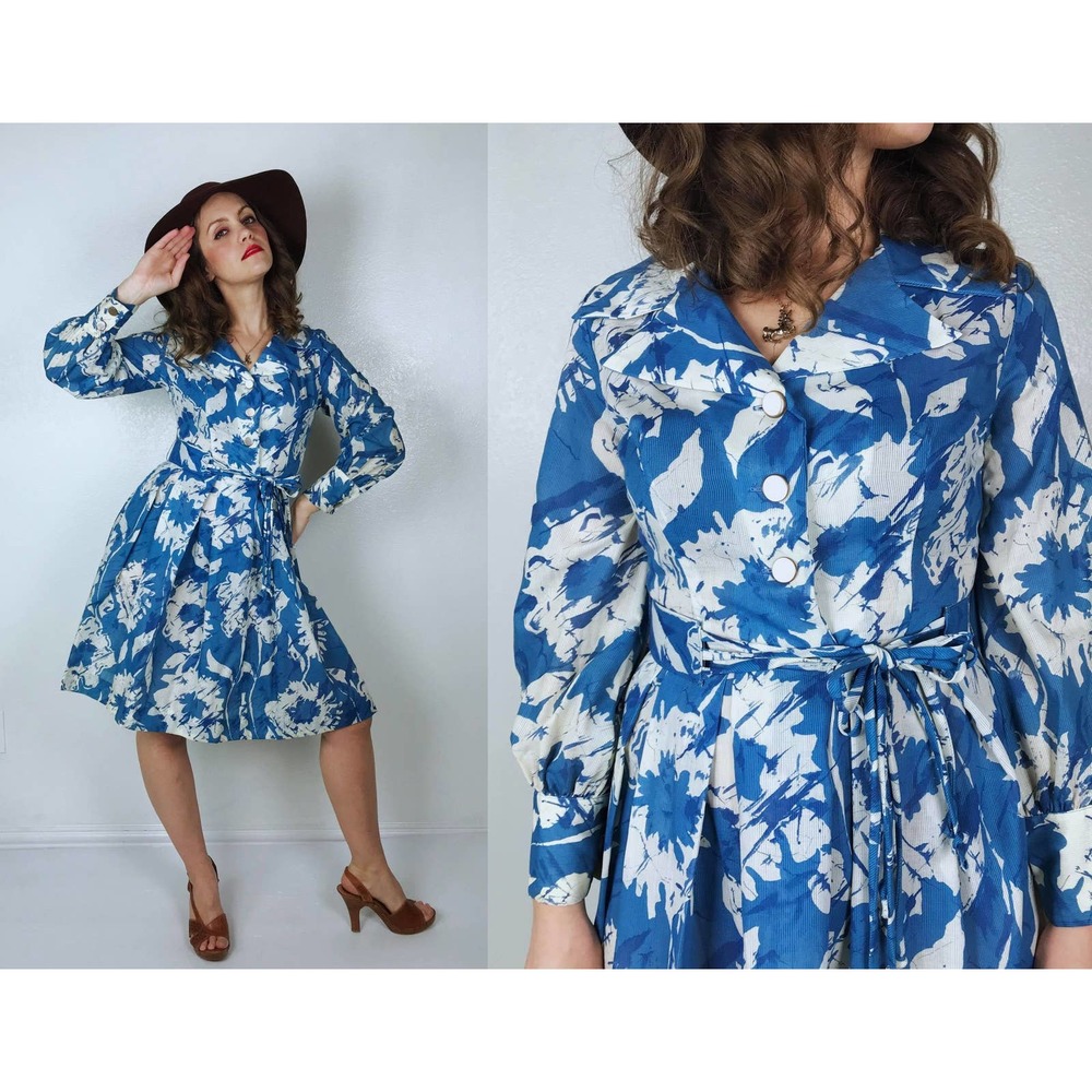 vintage 70s Blue FLORAL PRINT Belted DRESS Small collar full skirt retro dolly